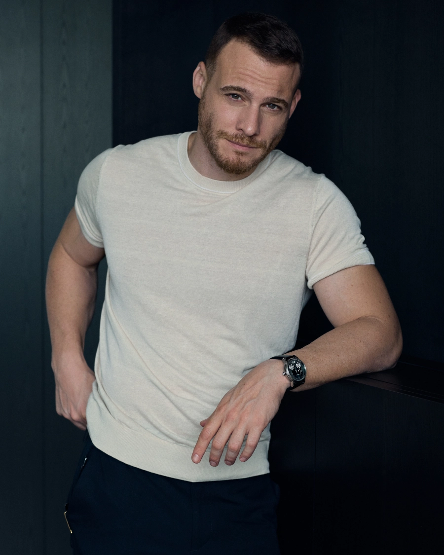 Kerem Bürsin ve Montblanc İşbirliğinden Miu Miu’nun Upcycled Koleksiyonuna Haftanın Moda Haberleri Kerem Bürsin ve Montblanc İşbirliğinden Miu Miu’nun Upcycled Koleksiyonuna Haftanın Moda Haberleri