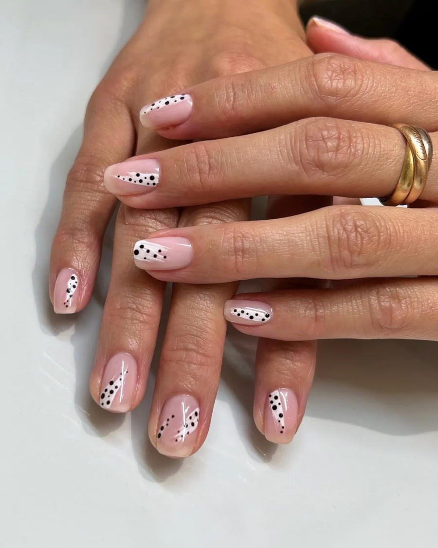 @nailartbyqueenie