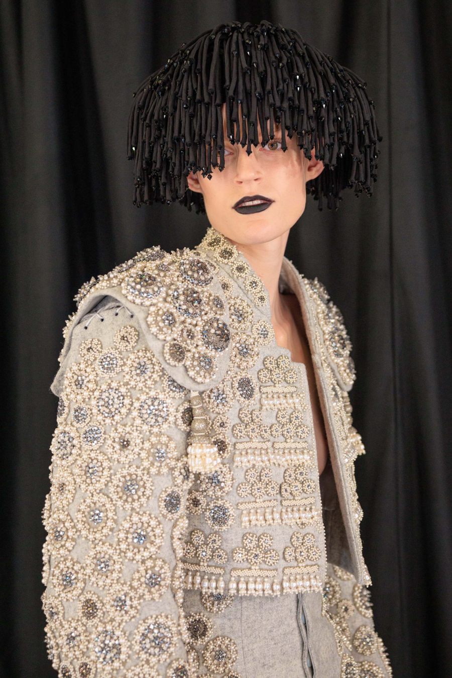 Schiaparelli 2025-26 Sonbahar/Kış Haute Couture