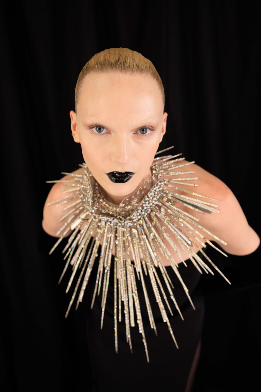 Schiaparelli 2025-26 Sonbahar/Kış Haute Couture