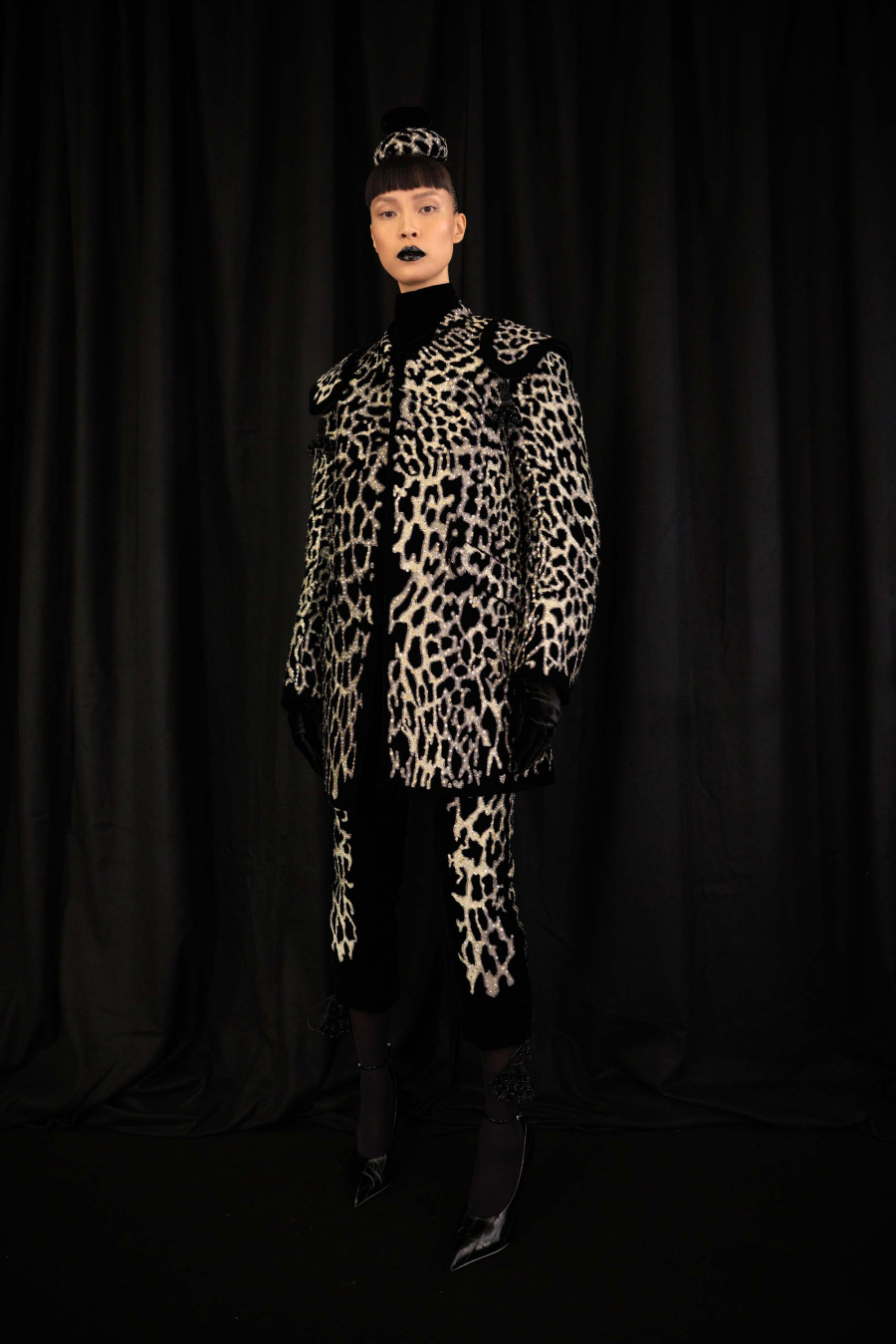 Schiaparelli 2025-26 Sonbahar/Kış Haute Couture
