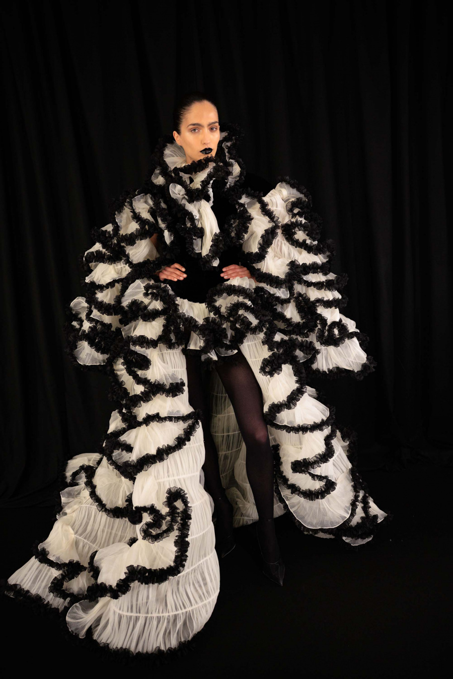 Schiaparelli 2025-26 Sonbahar/Kış Haute Couture