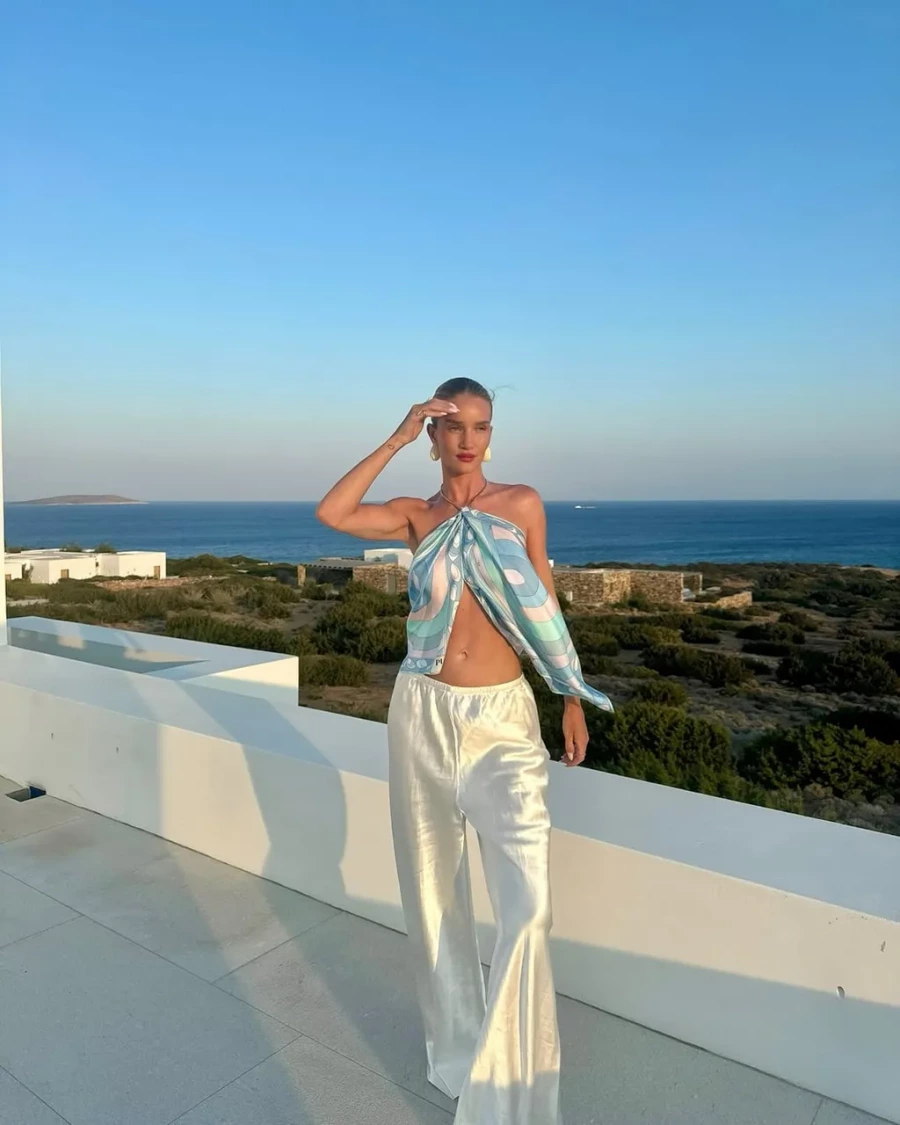Pucci Girl Summer: İtalyan Jet-Set Stili, Y2K Ruhuyla Geri Döndü Pucci Girl Summer: İtalyan Jet-Set Stili, Y2K Ruhuyla Geri Döndü