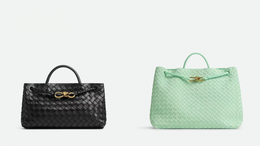 Solda Bottega Veneta Andiamo East-West, Sağda Bottega Veneta Andiamo
