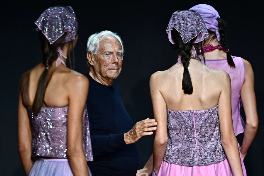 İtalyan Moda Tasarımcısı Giorgio Armani Hayatını Kaybetti İtalyan Moda Tasarımcısı Giorgio Armani Hayatını Kaybetti