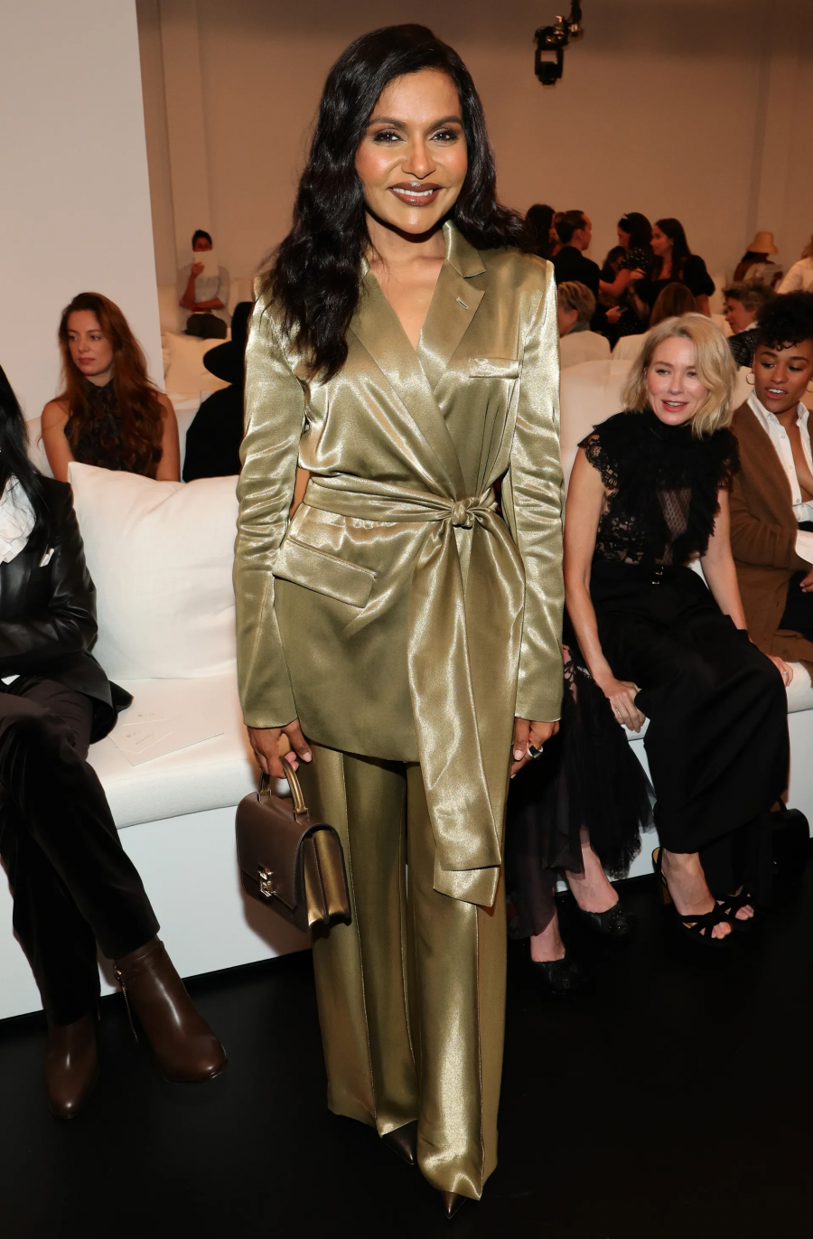 Mindy Kaling, Ralph Lauren defilesinde.