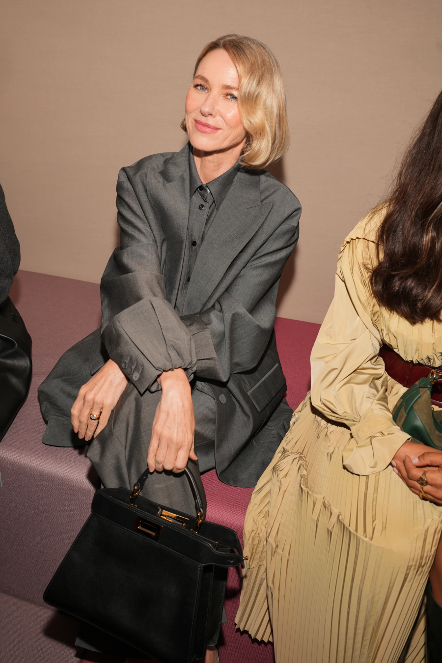 Naomi Watts, Fendi defilesinde.