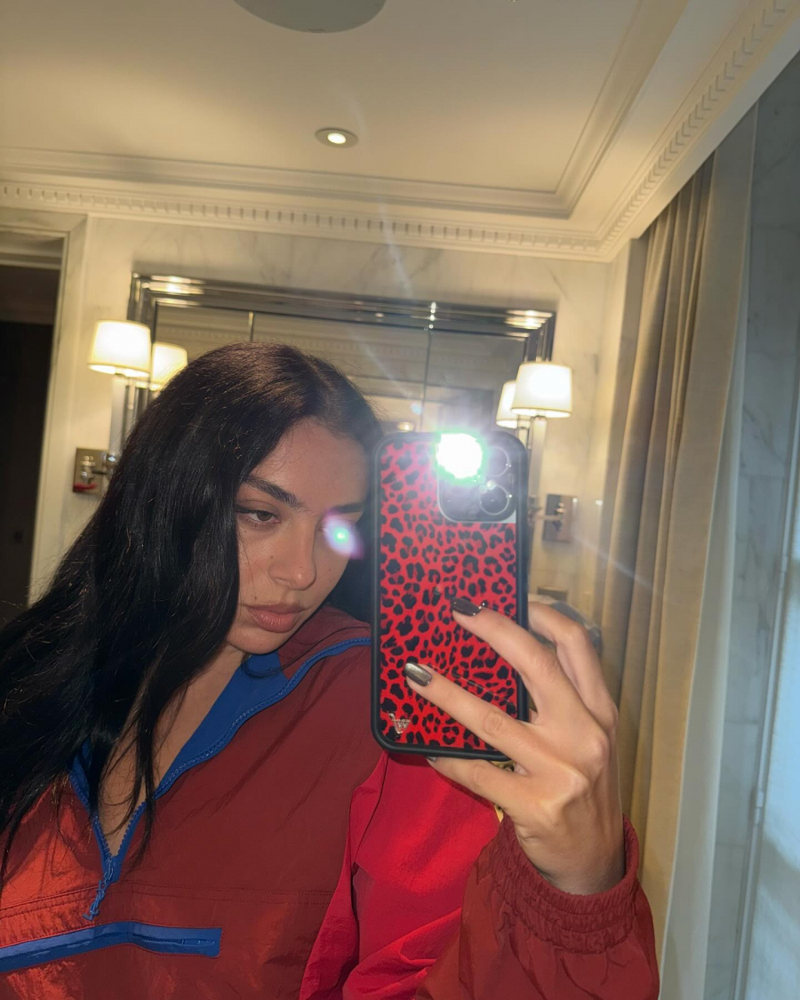 Fotoğraf: @charli_xcx
