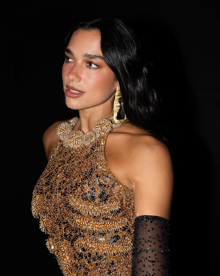 Fotoğraf: @dualipa