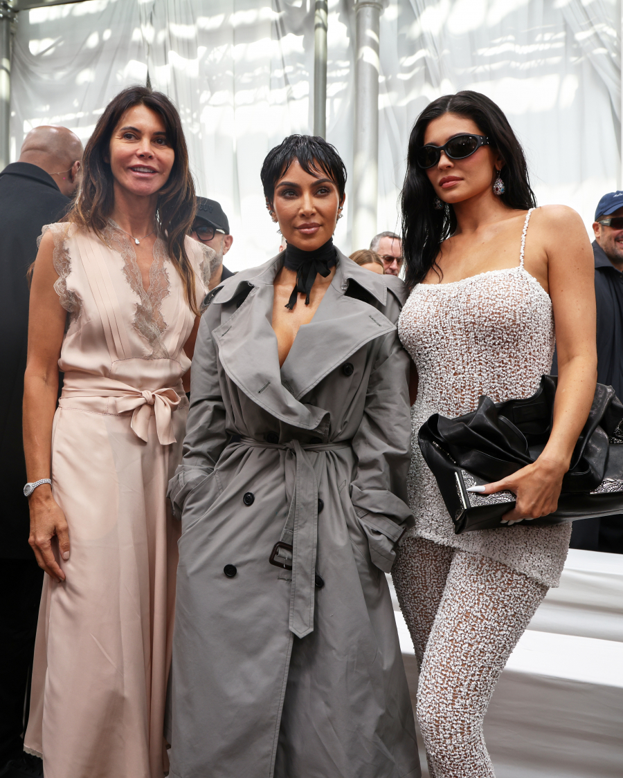Kim Kardashian ve Kylie Jenner, Maison Margiela defilesinde, Getty Images