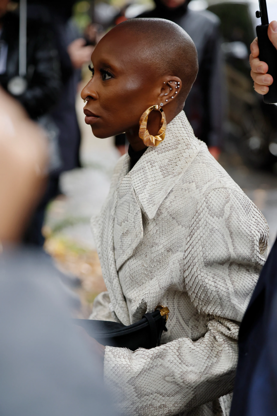Cynthia Erivo, Alaïa defilesinde. / Getty Images