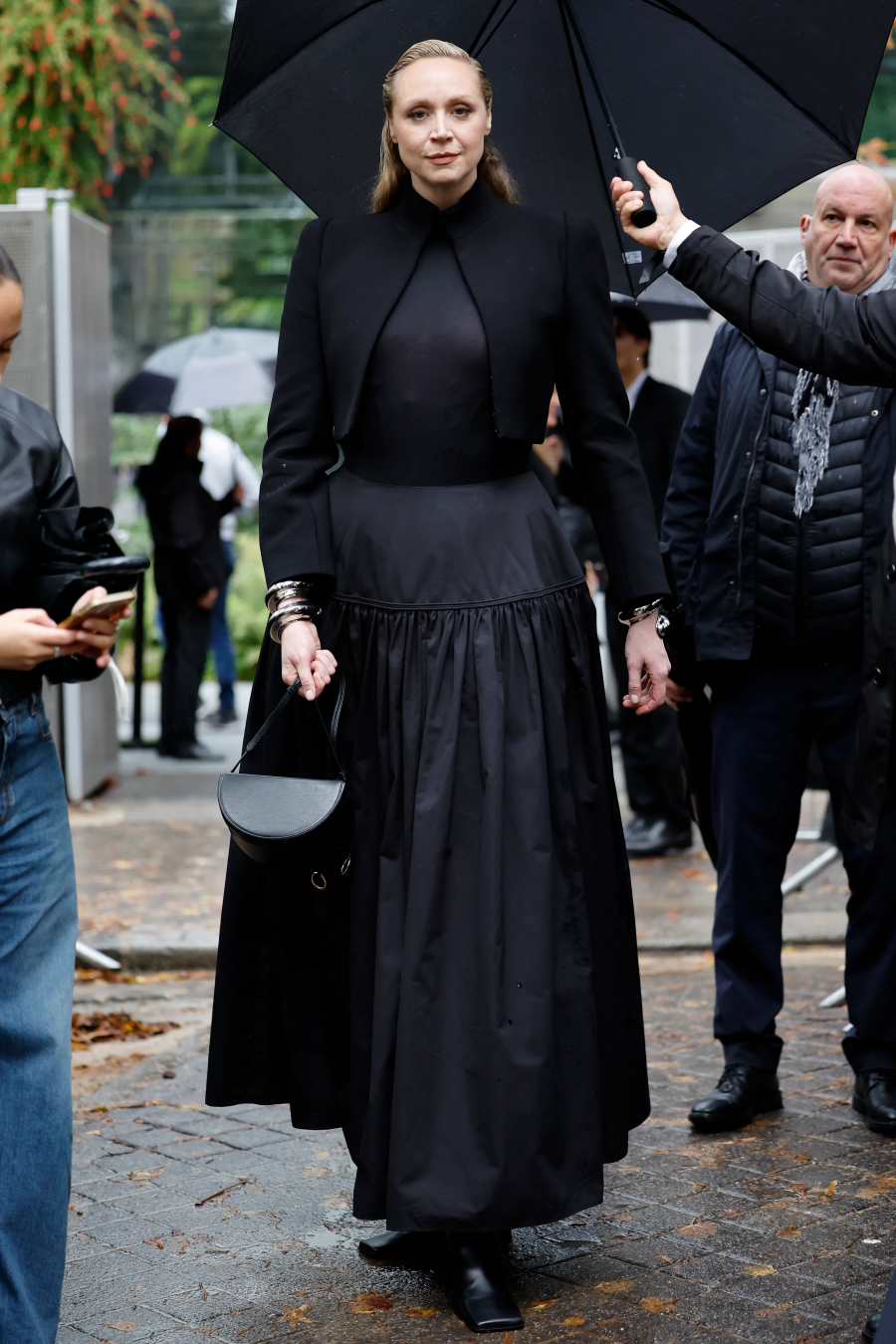 Gwendoline Christie, Alaïa defilesinde. / Getty Images