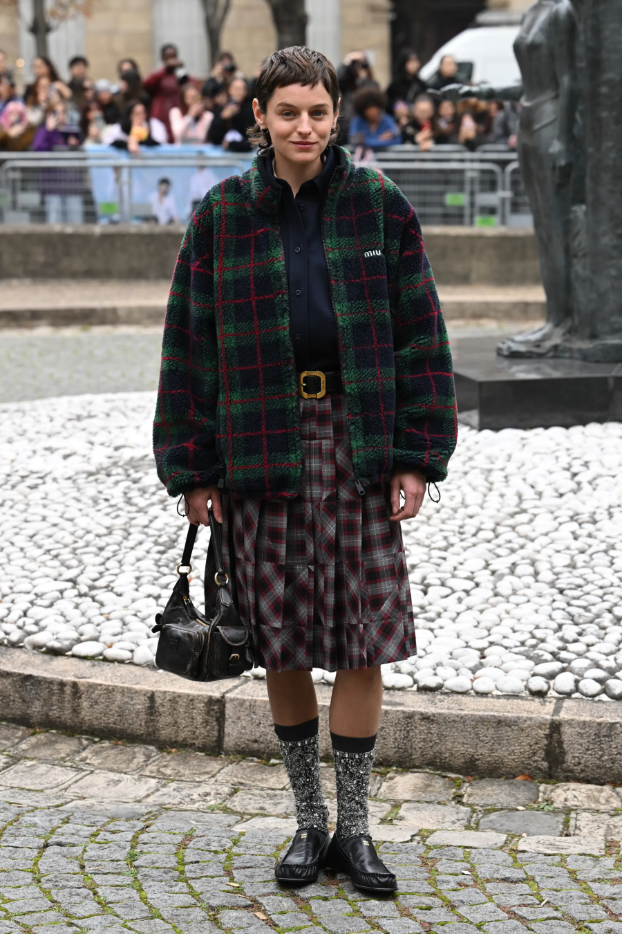 Emma Corrin,Miu Miu defilesinde. / Getty Images