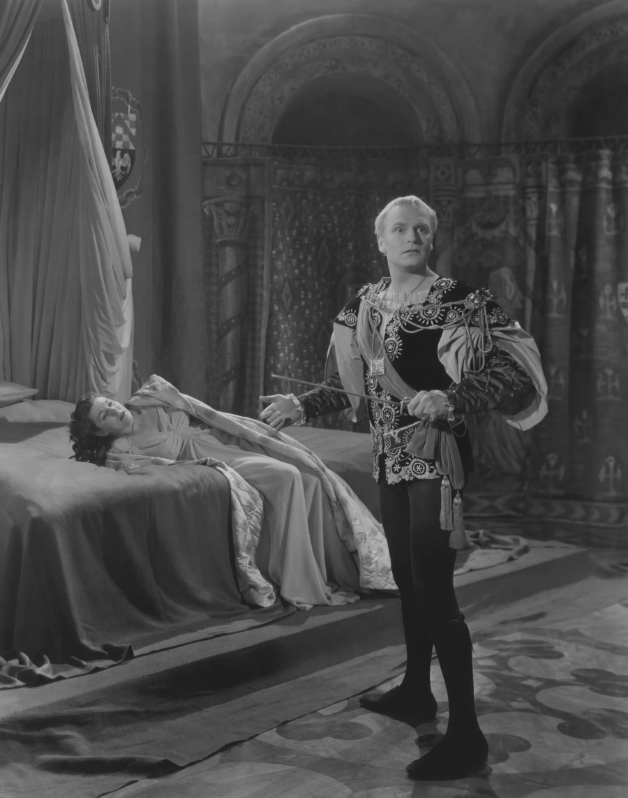 1948 (Black & White), Hamlet, Everett Collection/ Tasarımcı: Roger K. Furse