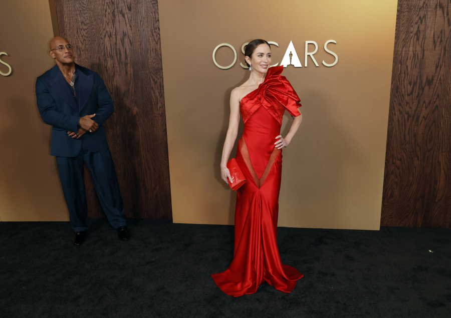 Emily Blunt, Schiaparelli