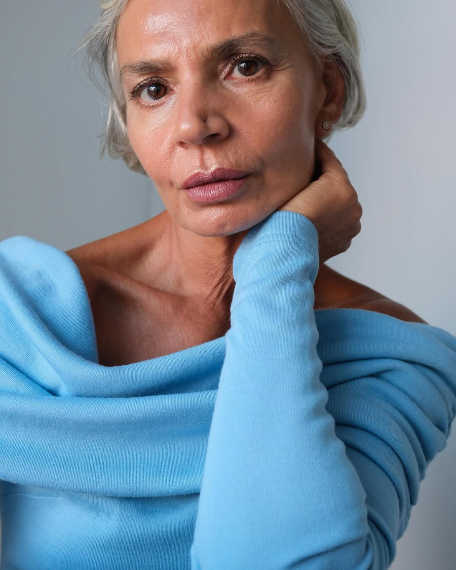 Aydınlık Bakışlar: Olgun Ciltler İçin En İyi 10 Kapatıcı