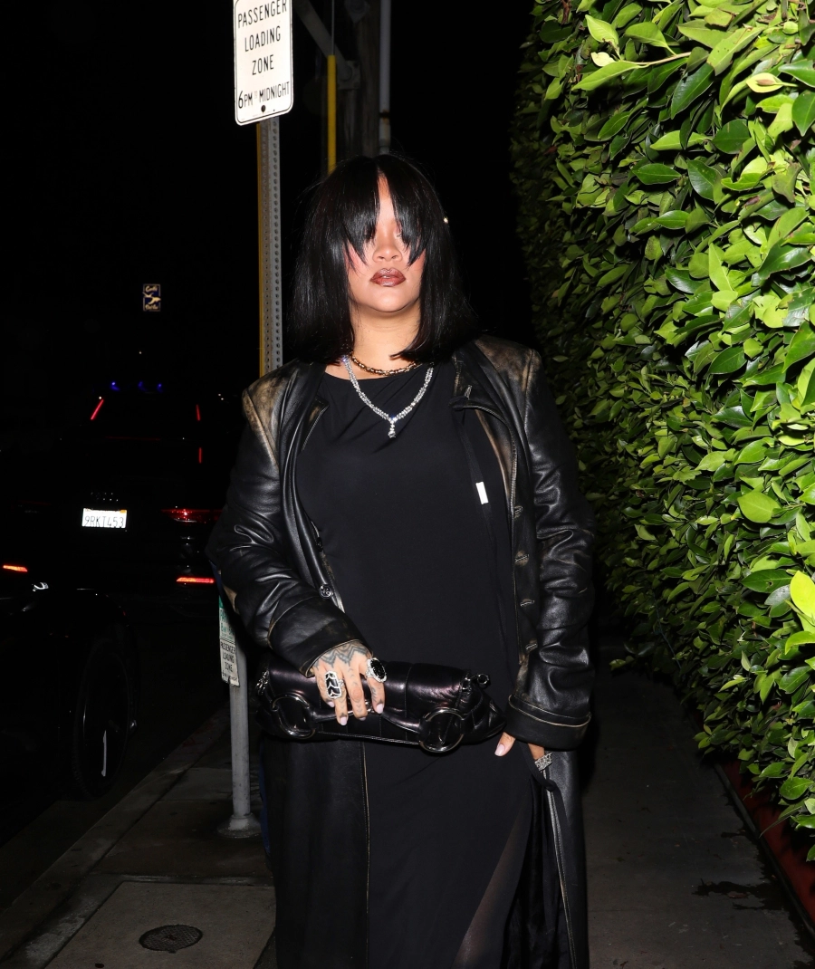 Rihanna ve A$AP Rocky’nin Birbiriyle Uyumlu Dış Giyim Tarzları, Sonbahar Stilini Biraz Daha Keskin Hâle Getiriyor