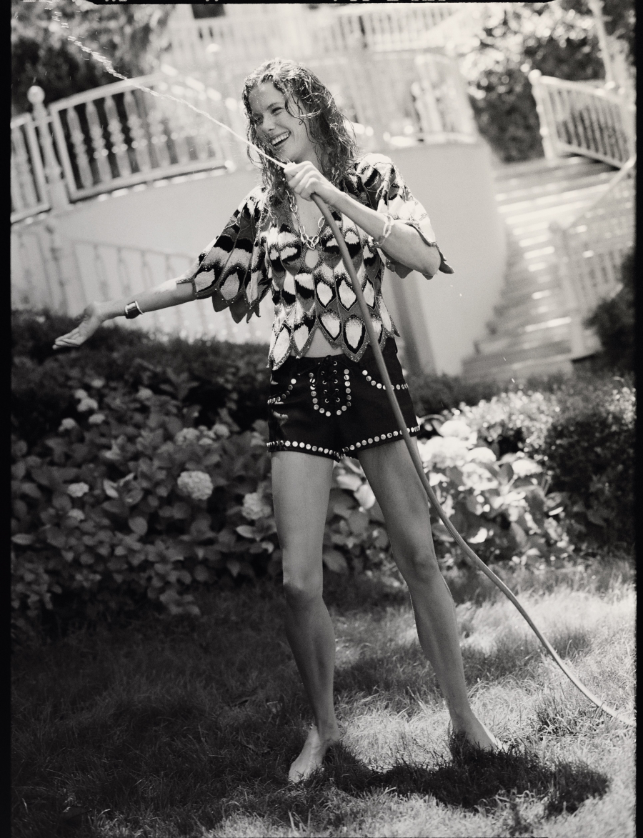 Büyükada, İstanbul. Fotoğraf: Jorin Koers, Moda Editörü: Ceylan Atınç, Haziran 2025