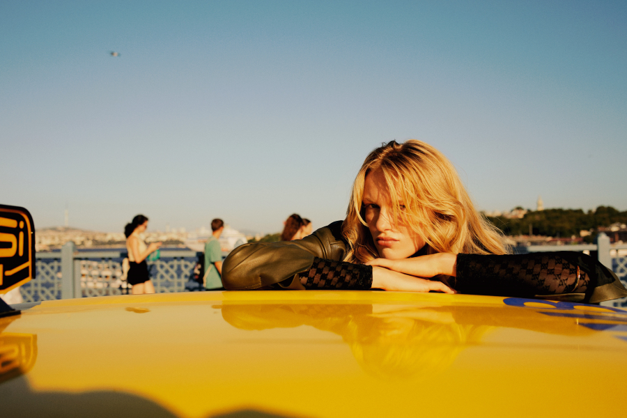 İstanbul. Fotoğraf: Can Büyükkalkan, Moda Editörü: İdil Ekinil Kocaaydın, Ekim 2023