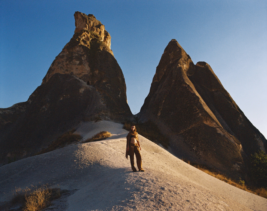 Kapadokya. Fotoğraf: Mustafa Nurdoğdu, Moda Editörü: İdil Ekinil Kocaaydın, Ekim 2024