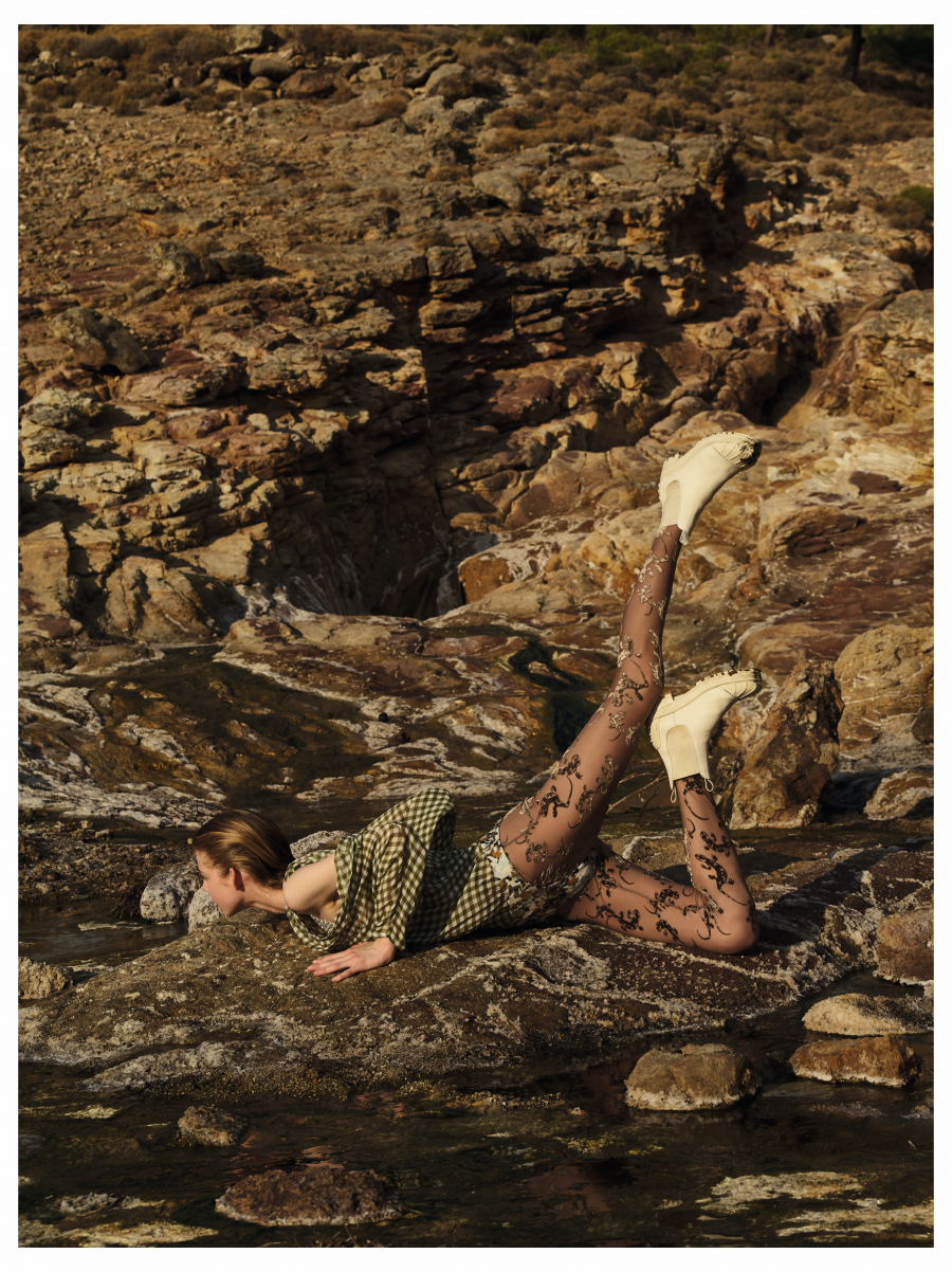 Tuz Gölü. Fotoğraf: Osman Özel, Moda Editörü: Aydan Sıvacı, Ekim 2020