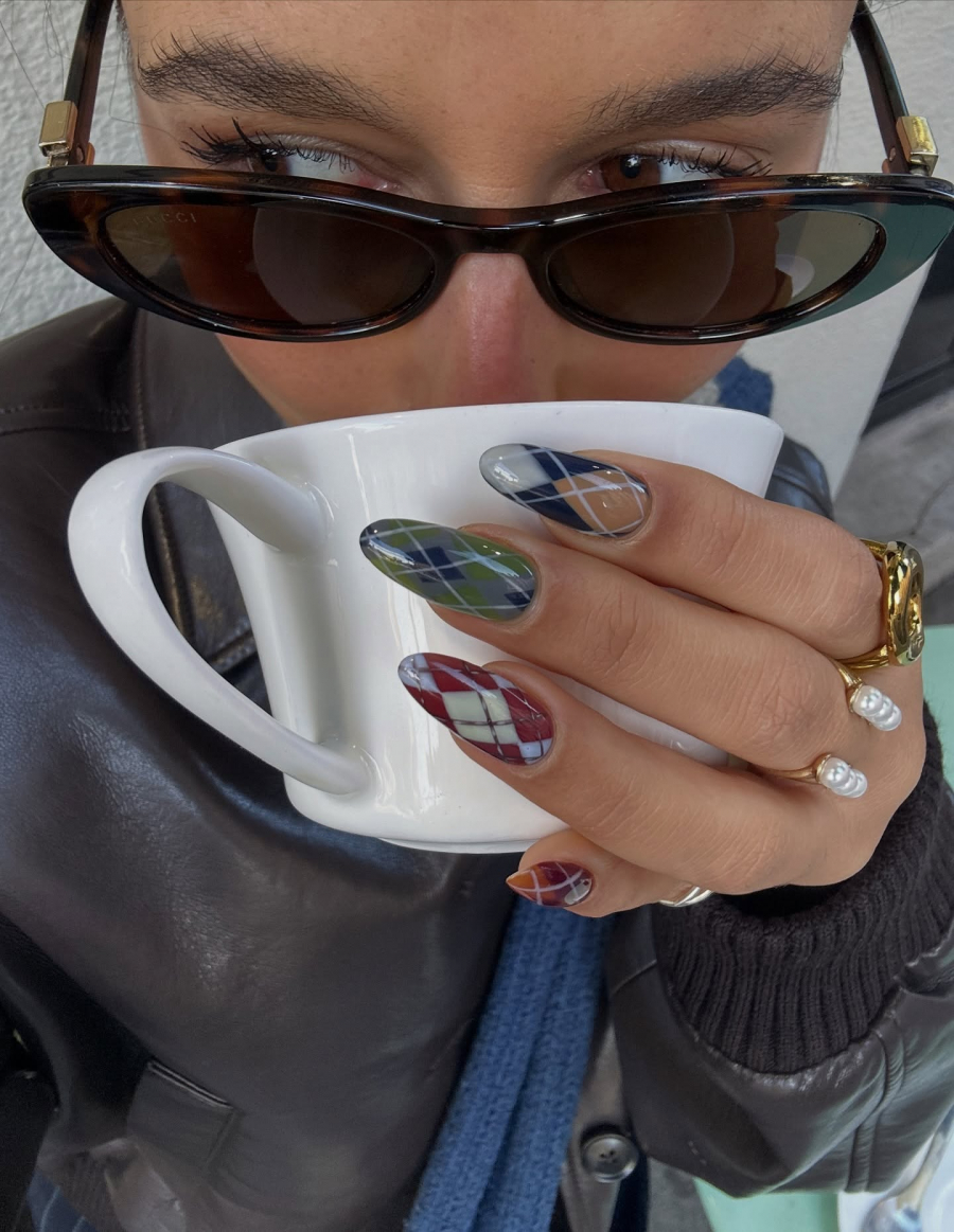 Kış Aylarının Favorisi: Preppy Manikür Kış Aylarının Favorisi: Preppy Manikür