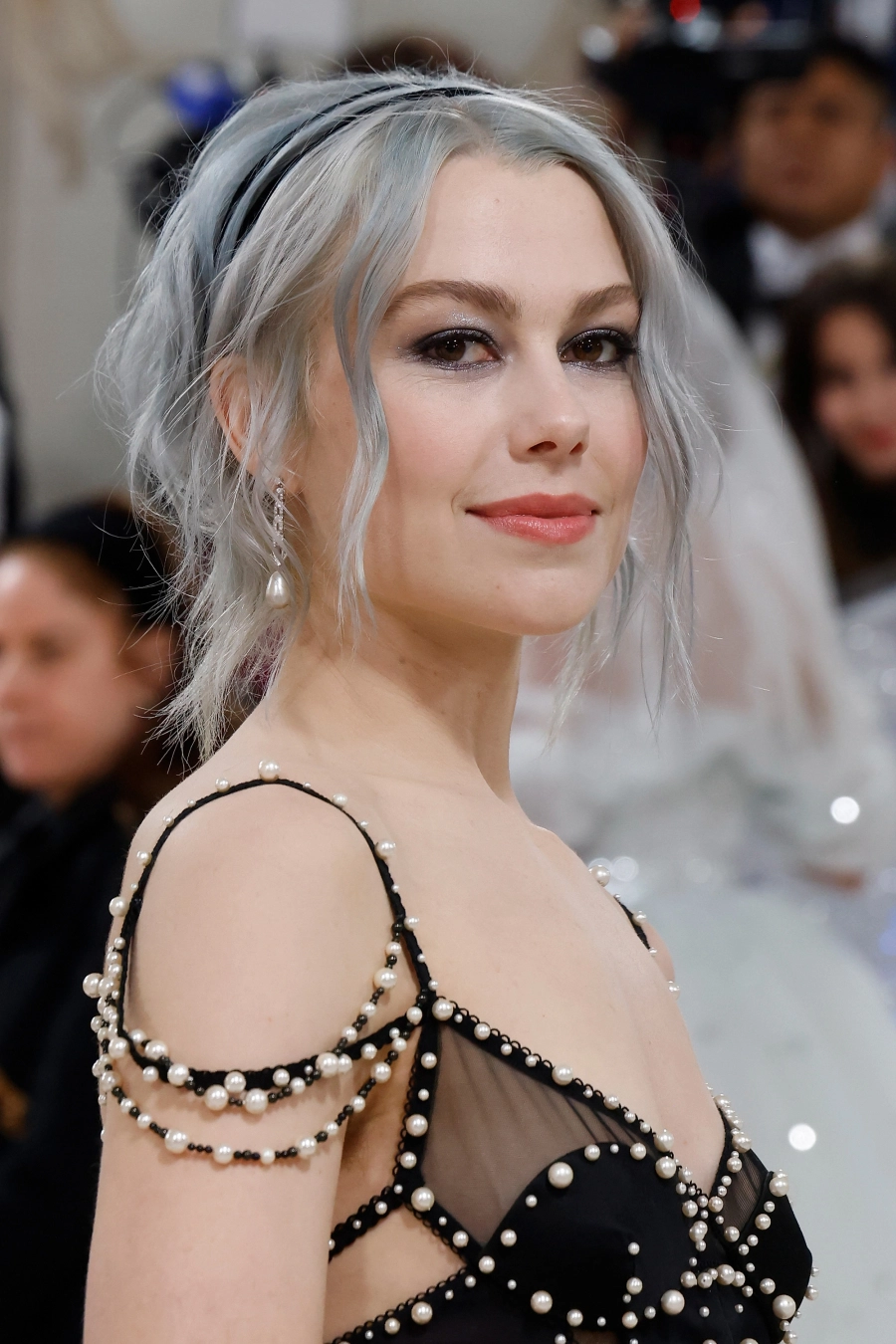 Saçlar Neden Erken Yaşta Grileşmeye Başlar? Saçlar Neden Erken Yaşta Grileşmeye Başlar?
