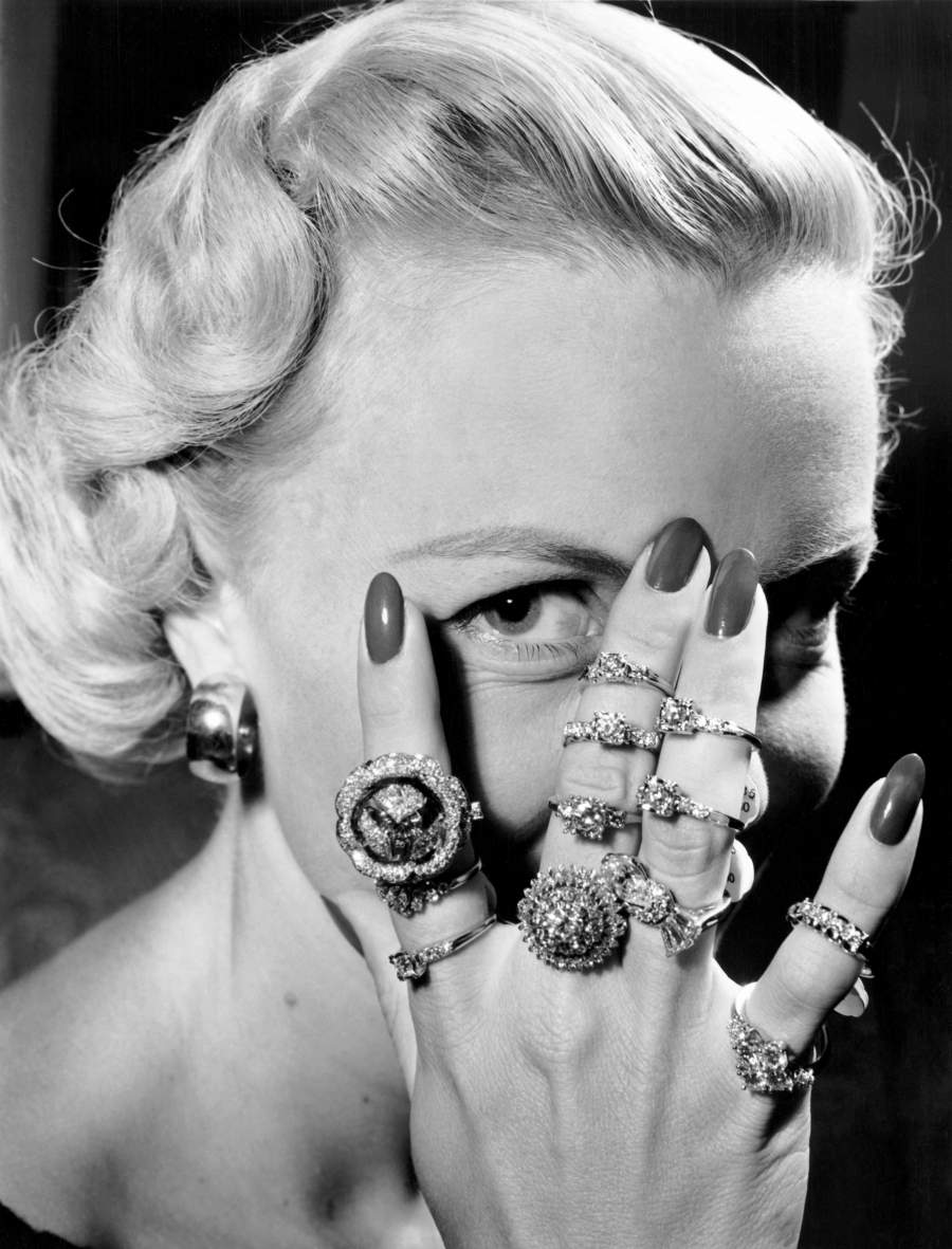 2026’da En Şık Gelin Adaylarının Parmaklarında Göreceğiniz Nişan Yüzükleri