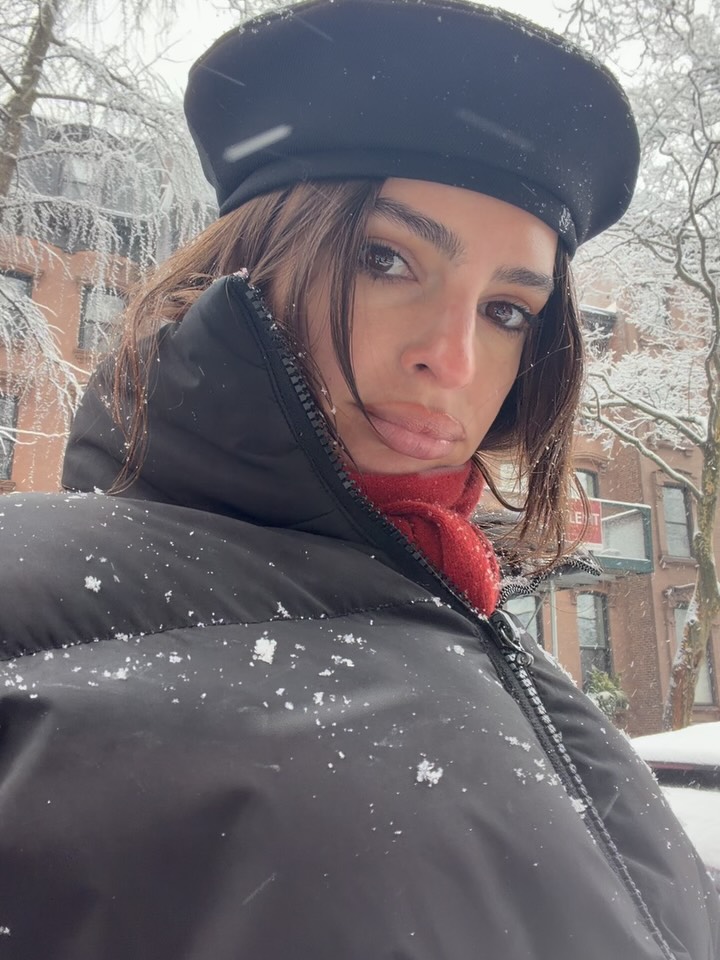 Soğuktan Kuruyan Dudaklar için 10 Kahraman Bakım Ürünü Soğuktan Kuruyan Dudaklar için 10 Kahraman Ürün