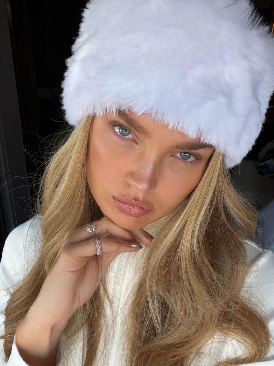 Romee Strijd'den Liv Bowsky'e Haftanın Güzellik Instagram'ları
