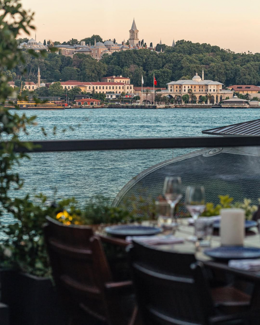 İstanbul’da Romantik Akşam Yemekleri İçin En İyi Restoranlar