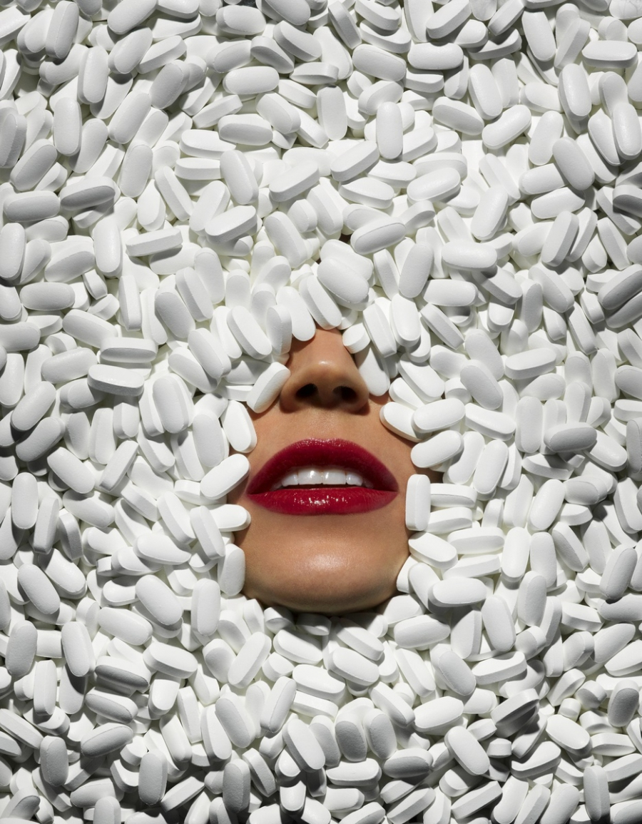 Menopoz Labirenti: Hormonlar ve Gerçekler Menopoz Labirenti: Hormonlar ve Gerçekler