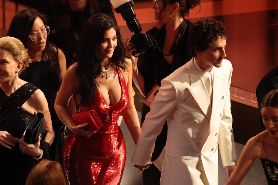 Kylie Jenner, 2026 Oscar Ödülleri’nin En Konuşulan “Kırmızı Halı Partneri” Oldu Kylie Jenner, 2026 Oscar Ödülleri’nin En Konuşulan “Kırmızı Halı Partneri” Oldu
