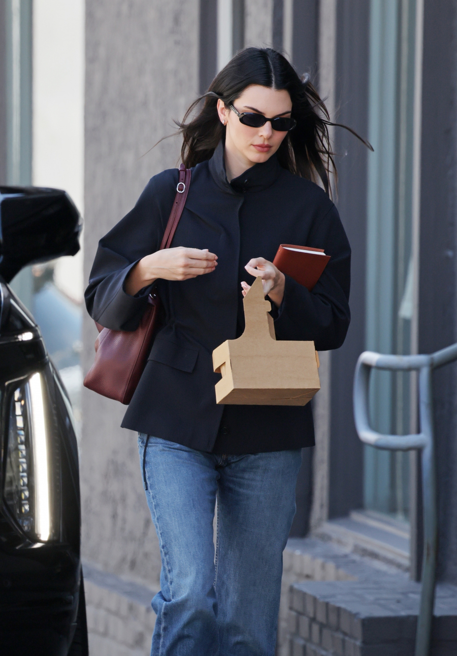 Kendall Jenner, Yeni Favori Markasını Eski Favorisiyle Bir Araya Getiriyor