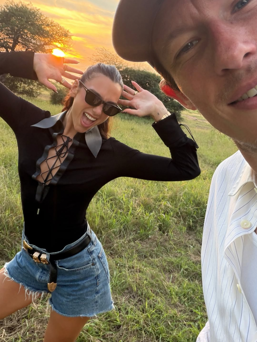 Dua Lipa ve Callum Turner’ın Son Derece Şık Safari Kaçamağı