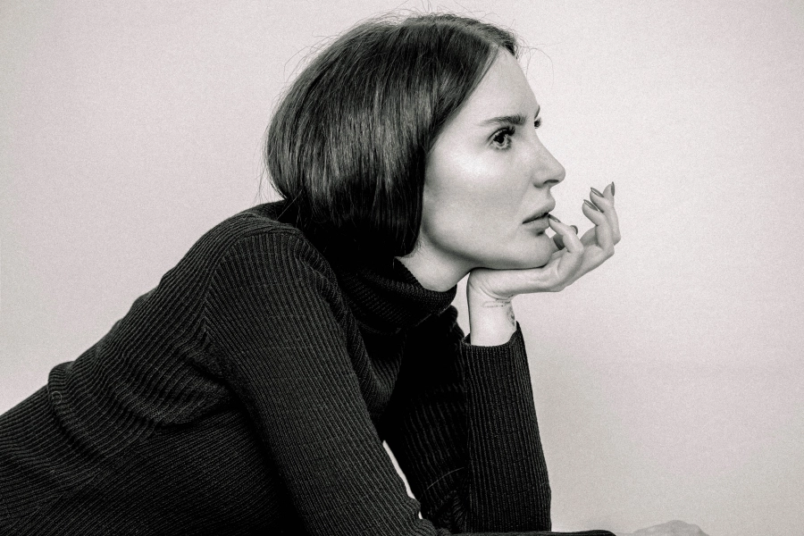 Eda Uras: “İyi koleksiyonerlik sadece satın alma refleksi değil, bakma disiplinidir.” Eda Uras: “İyi koleksiyonerlik sadece satın alma refleksi değil, bakma disiplinidir.”