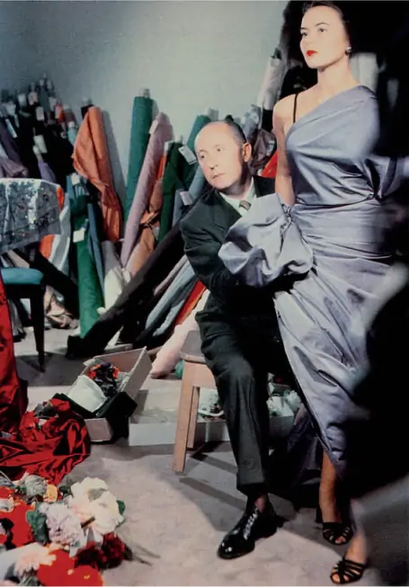 Dior: Crafting Fashion Sergisi, Haute Couture’ün Yapım Sürecini Mercek Altına Alıyor