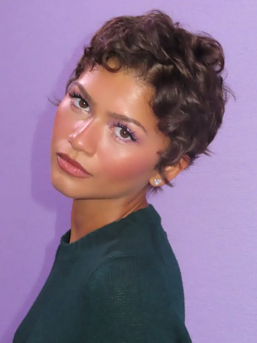 Zendaya’dan Yeni Sezonun Saç ve Makyaj Hamlesi Zendaya’dan Yeni Sezonun Saç ve Makyaj Hamlesi