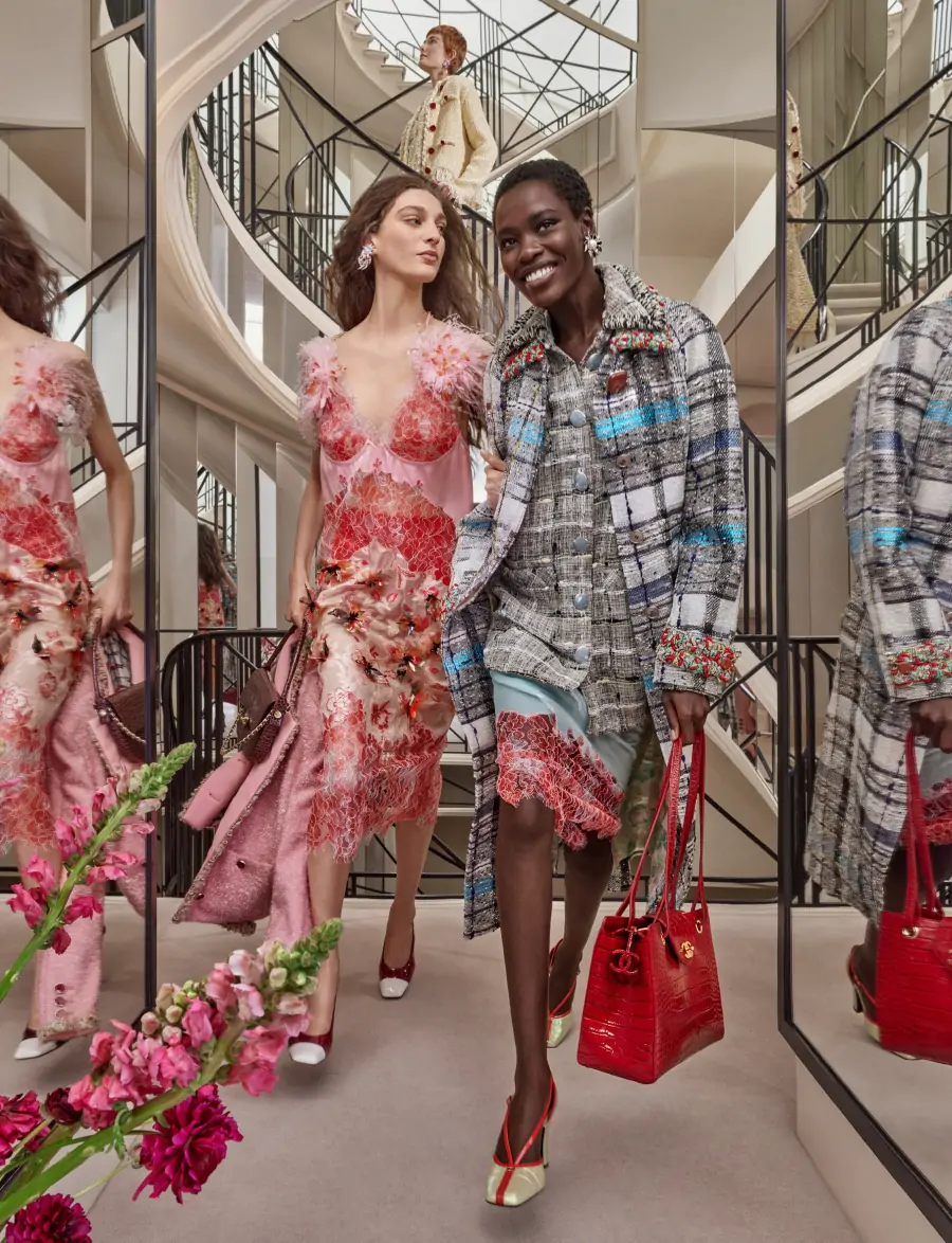 Chanel’in 2026 Sonbahar/Kış Kampanyasından Bottega Veneta’nın Yeni “Corso” Çantasına, Haftanın Moda Haberleri Chanel’in 2026 Sonbahar/Kış Kampanyasından Bottega Veneta’nın Yeni “Corso” Çantasına, Haftanın Moda Haberleri