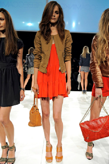 Tuğçe Kazaz podyumda