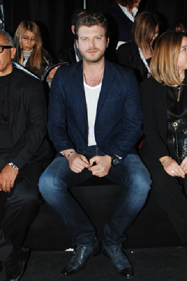 Ön sıradakiler: İFW 2011