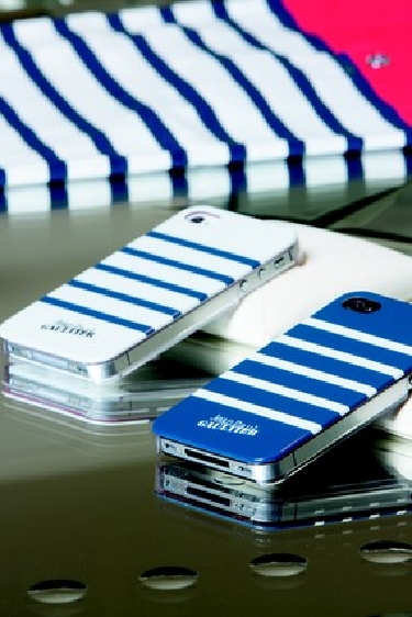 Bazı iPhone’lar Jean Paul Gaultier giyer