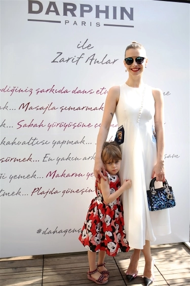 Vogue Loves Darphin
