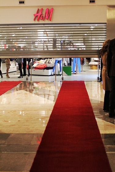 Off ne giysem kadrajından Marni at H&M alışveriş partisi