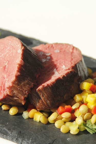 Sous Vide Bonfile, Mercimek ve Semizotu Salatası