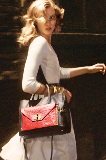 DVF'in Gizli Ajanı Karlie