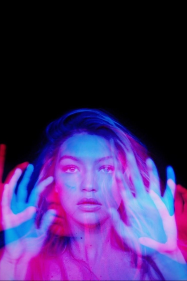Gigi Hadid Calvin Harris'in Son Klibinde