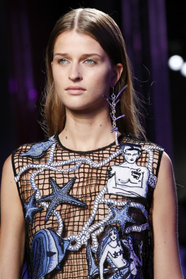 Deniz Kızlarının İzinde