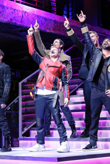 Balmain x H&M Gecesinde Backstreet Boys Sürprizi Balmain x H&M Gecesinde Backstreet Boys Sürprizi