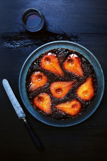 Baharatlı Armutlu Alt Üst Kek